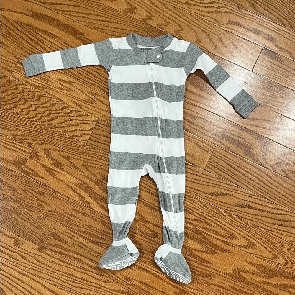 3/$15 Burt’s bees footed pajama